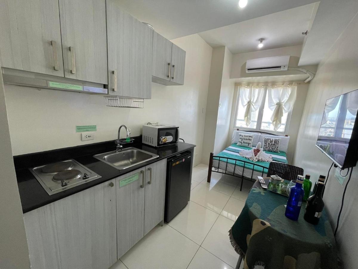 مانيلا Stays At Green Residences 1 Studio Room Couples Bed With Complimentary Breakfast For 2 المظهر الخارجي الصورة